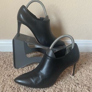 Tory Burch Greenwich Black Pointy Ankle Booties Sz 8.5